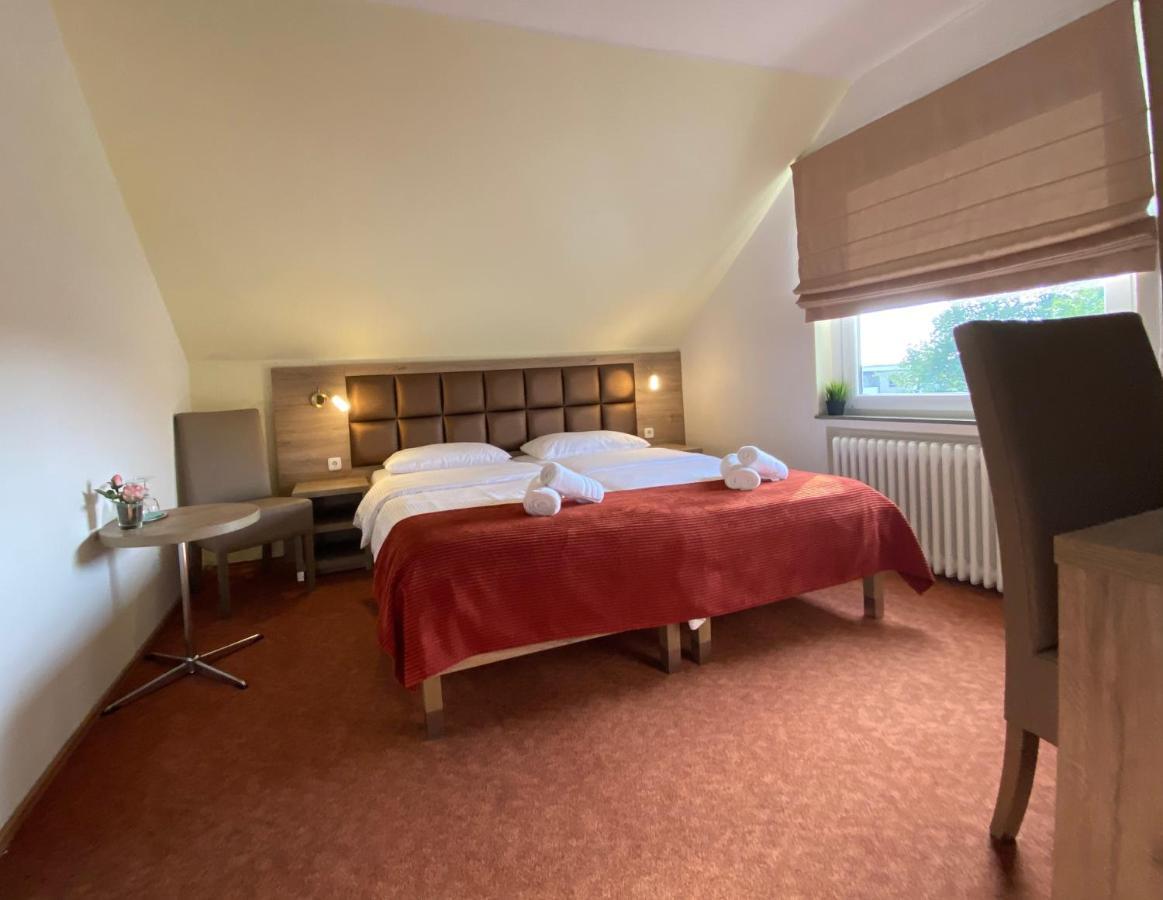 Strand Hotel Nordsee, Hotel Deichlaeufer Tossens Exterior foto